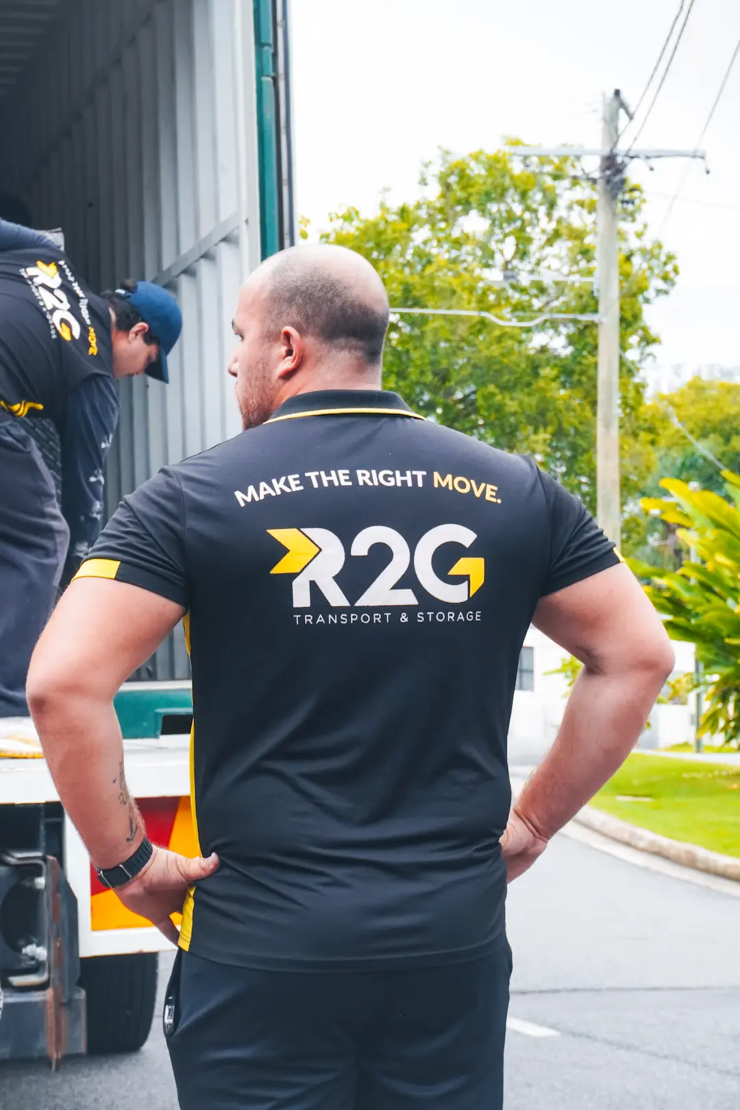 R2G Removalists Cairns - Trusted Local Moving Team Professional R2G removalist team Cairns QLD - trusted local removalists